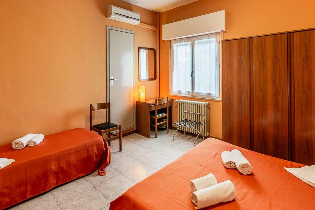 פסקיארה דל גארדה Hotel La Favorita מראה חיצוני תמונה